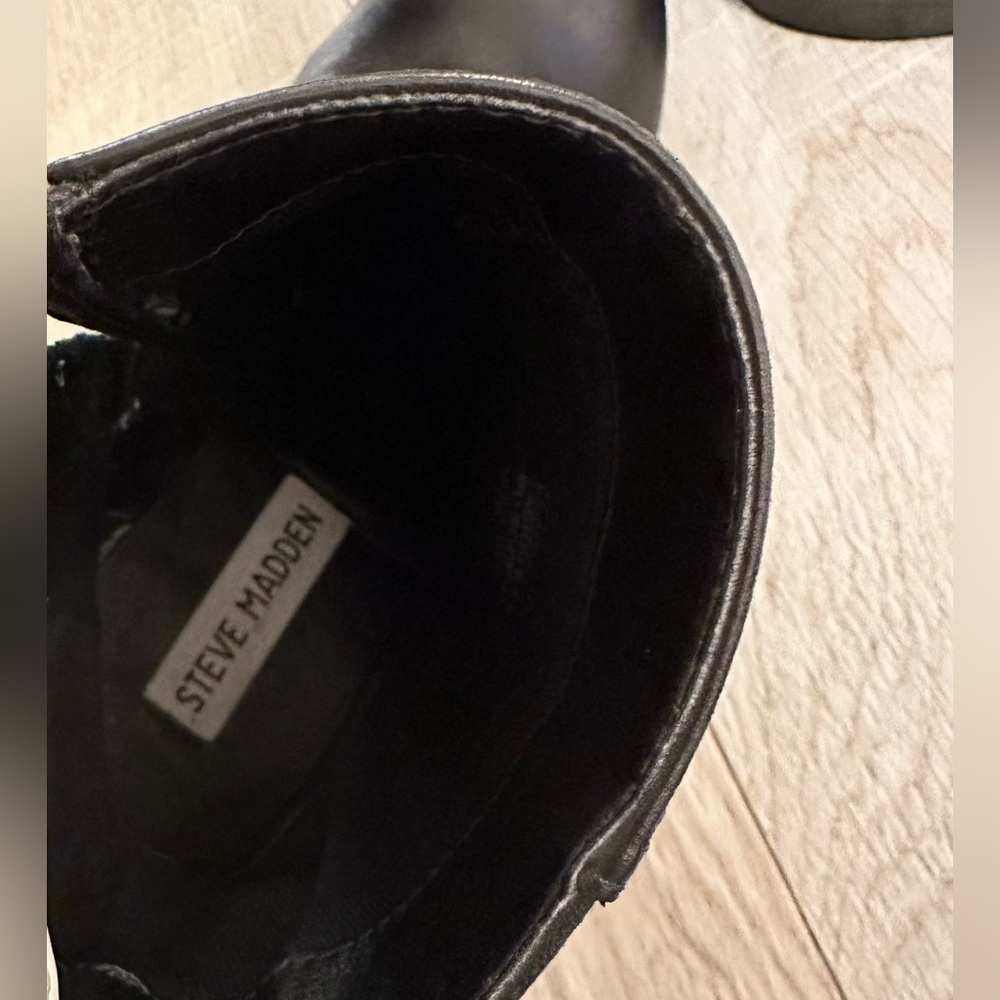 Steven Madden Bootie In Good Condition - image 6